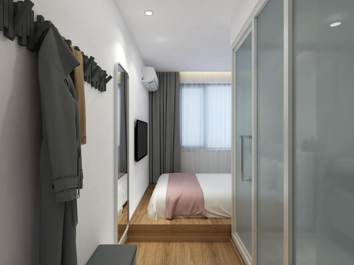 בייג'ינג Happy Dragon City Center Alley Hotel -In The City Center With Big Window&Heater, Ticket Service&Free Coffee&Food Recommendation,Near Tian Anmen Forbiddencity,Easy To Get Traditional Walking Area&Shichahai מראה חיצוני תמונה