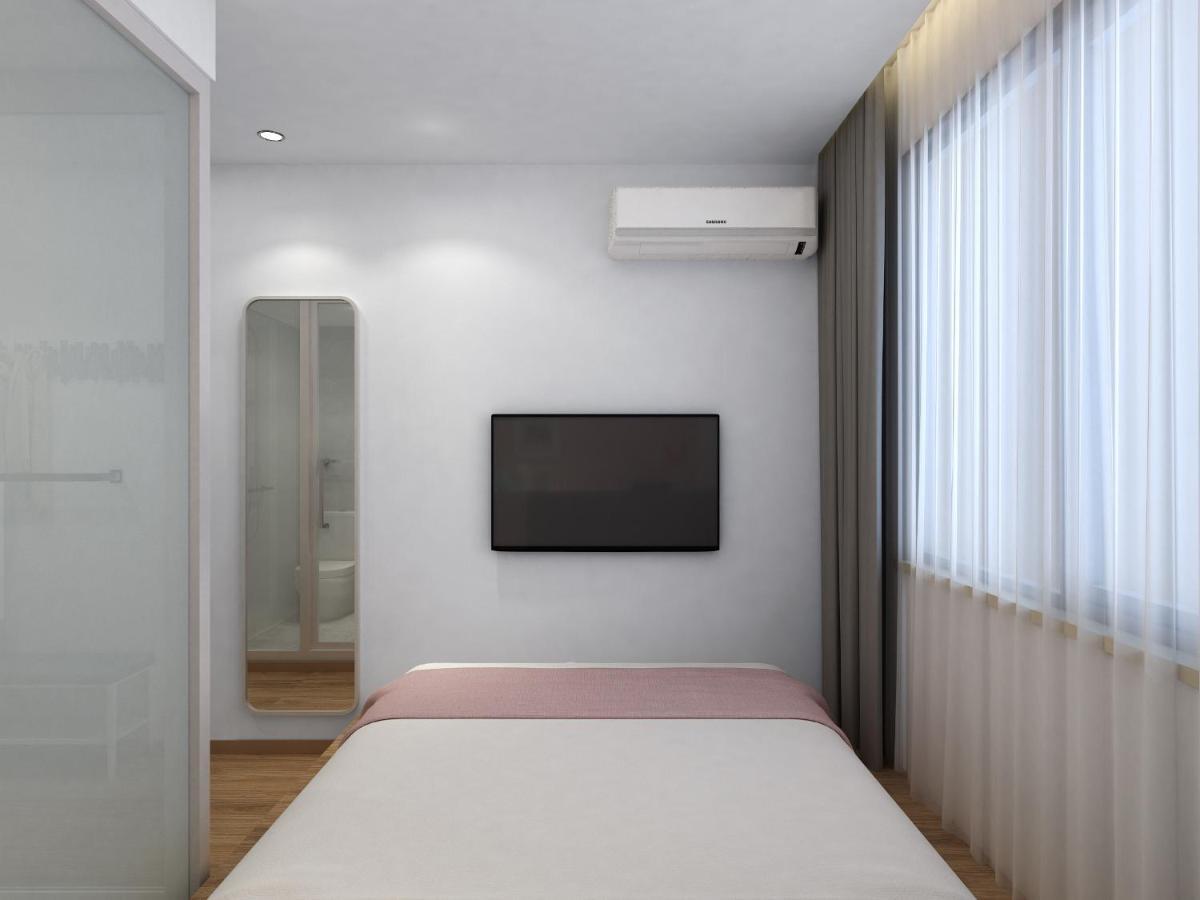 בייג'ינג Happy Dragon City Center Alley Hotel -In The City Center With Big Window&Heater, Ticket Service&Free Coffee&Food Recommendation,Near Tian Anmen Forbiddencity,Easy To Get Traditional Walking Area&Shichahai מראה חיצוני תמונה